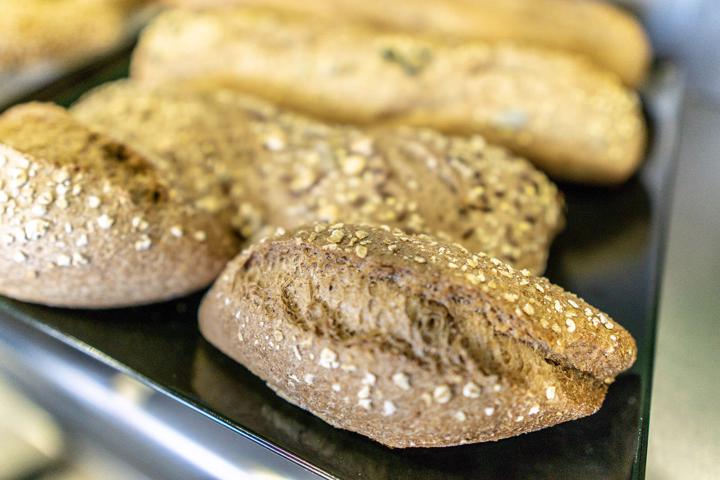 ψωμάκια πολυσπορα roby